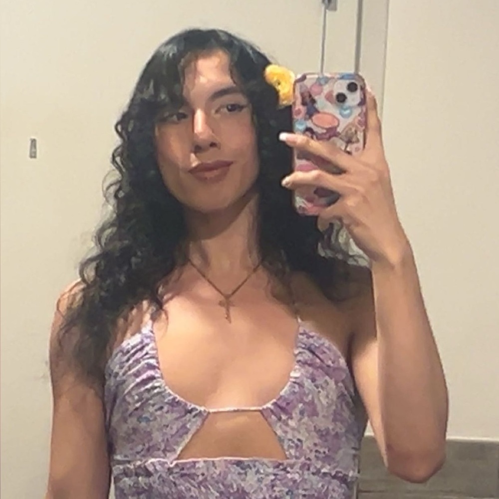 Meet your Posher, Emilio campos